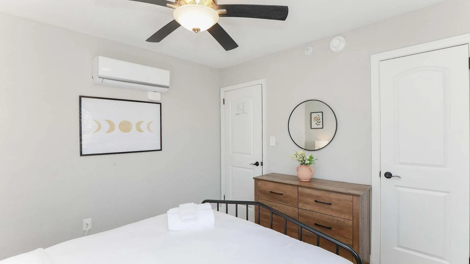 Apartment 1866 Eov Wave Suite North Camellia Acres